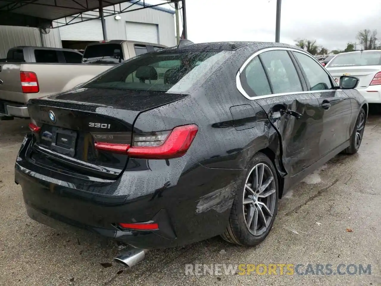 4 Photograph of a damaged car 3MW5R1J05M8C07847 BMW 3 SERIES 2021