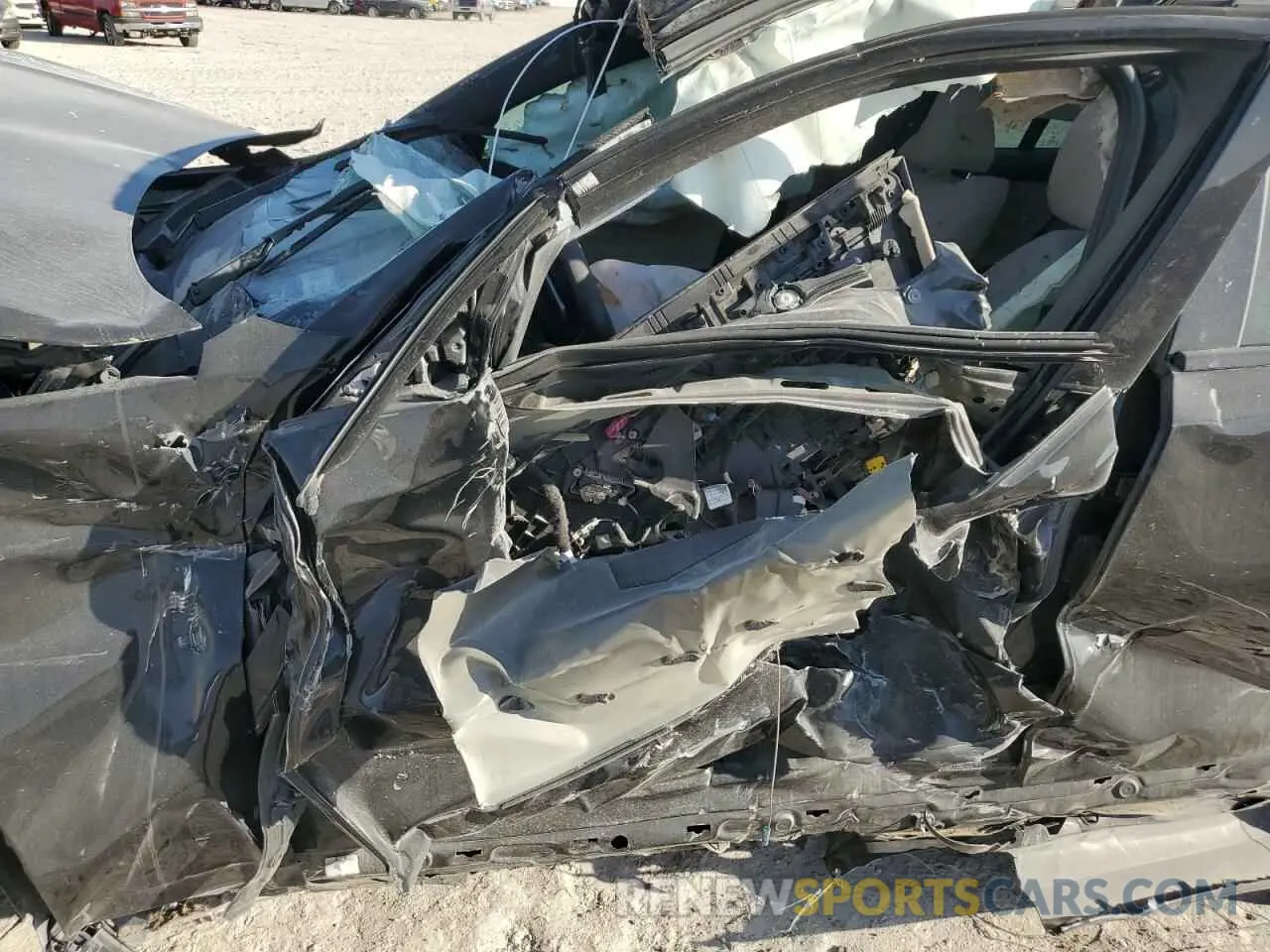 7 Photograph of a damaged car 3MW5R1J05M8C13650 BMW 3 SERIES 2021