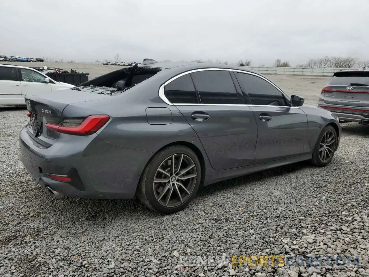 3 Photograph of a damaged car 3MW5R1J05M8C17195 BMW 3 SERIES 2021