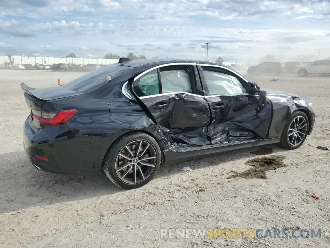 3 Photograph of a damaged car 3MW5R1J06M8B47352 BMW 3 SERIES 2021