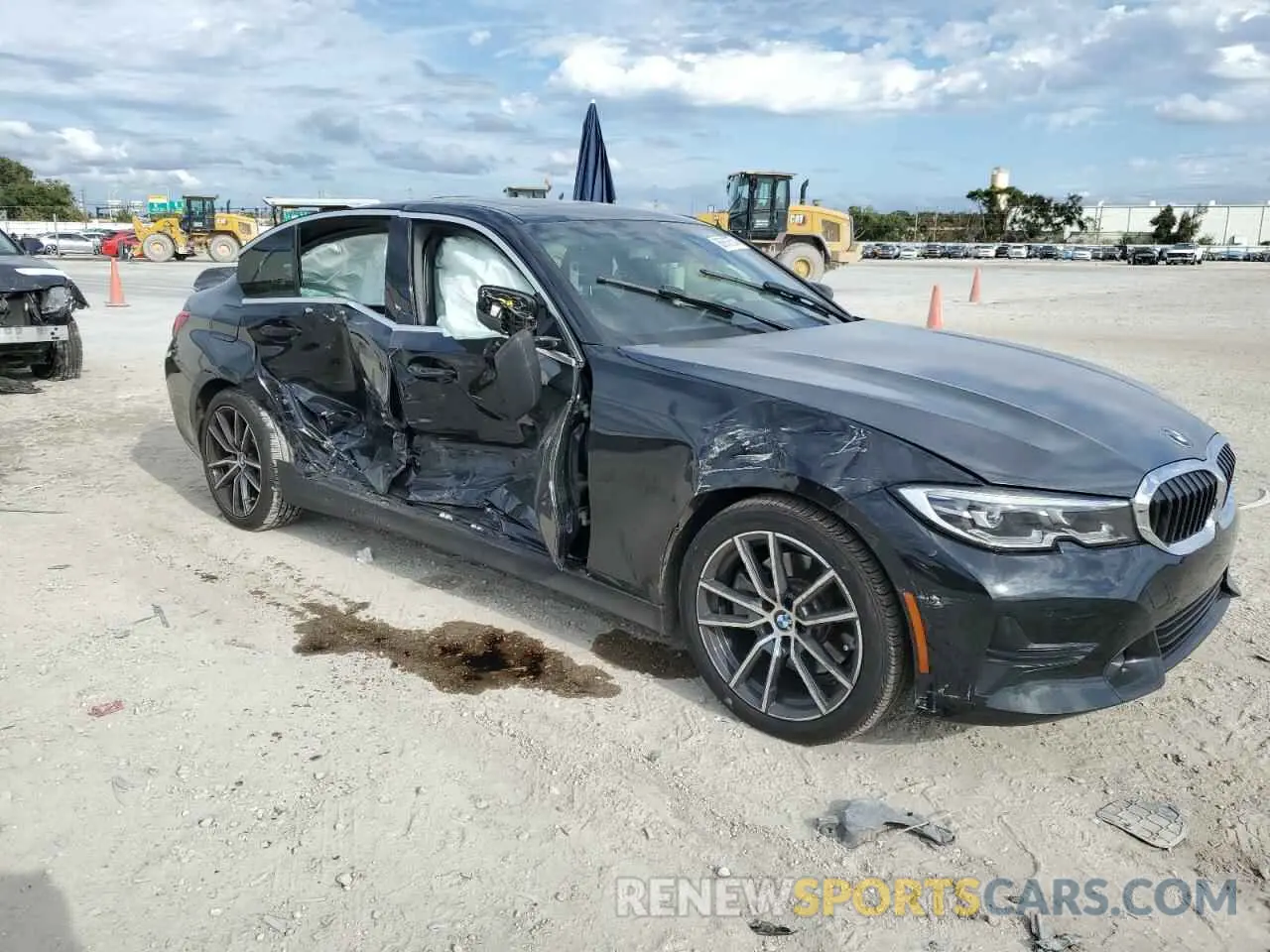 4 Photograph of a damaged car 3MW5R1J06M8B47352 BMW 3 SERIES 2021