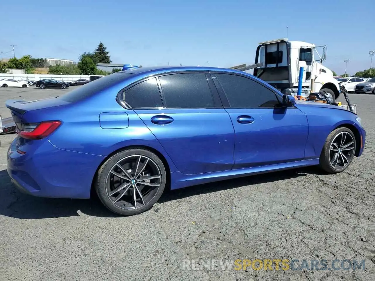 3 Photograph of a damaged car 3MW5R1J06M8B72168 BMW 3 SERIES 2021