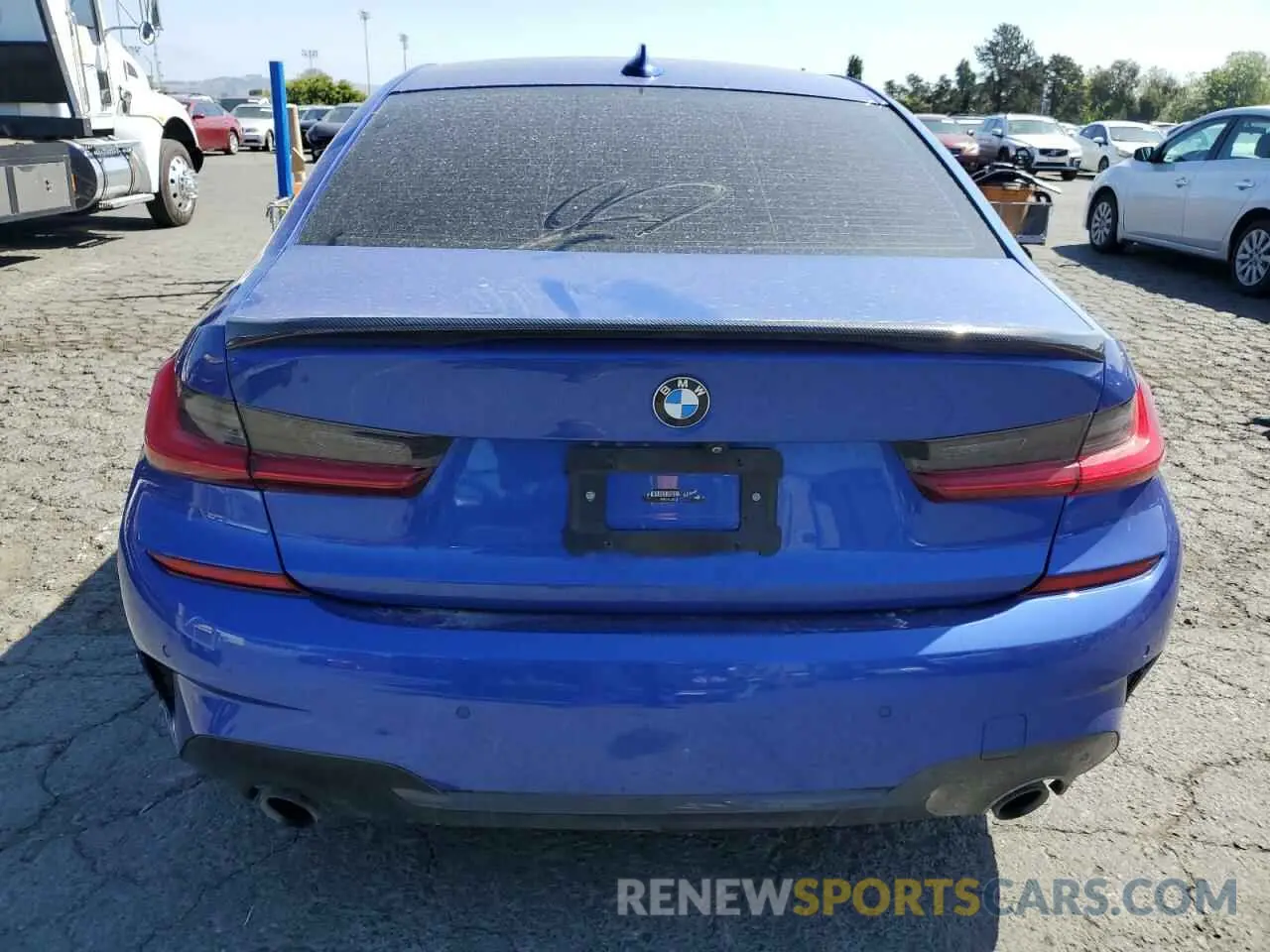 6 Photograph of a damaged car 3MW5R1J06M8B72168 BMW 3 SERIES 2021