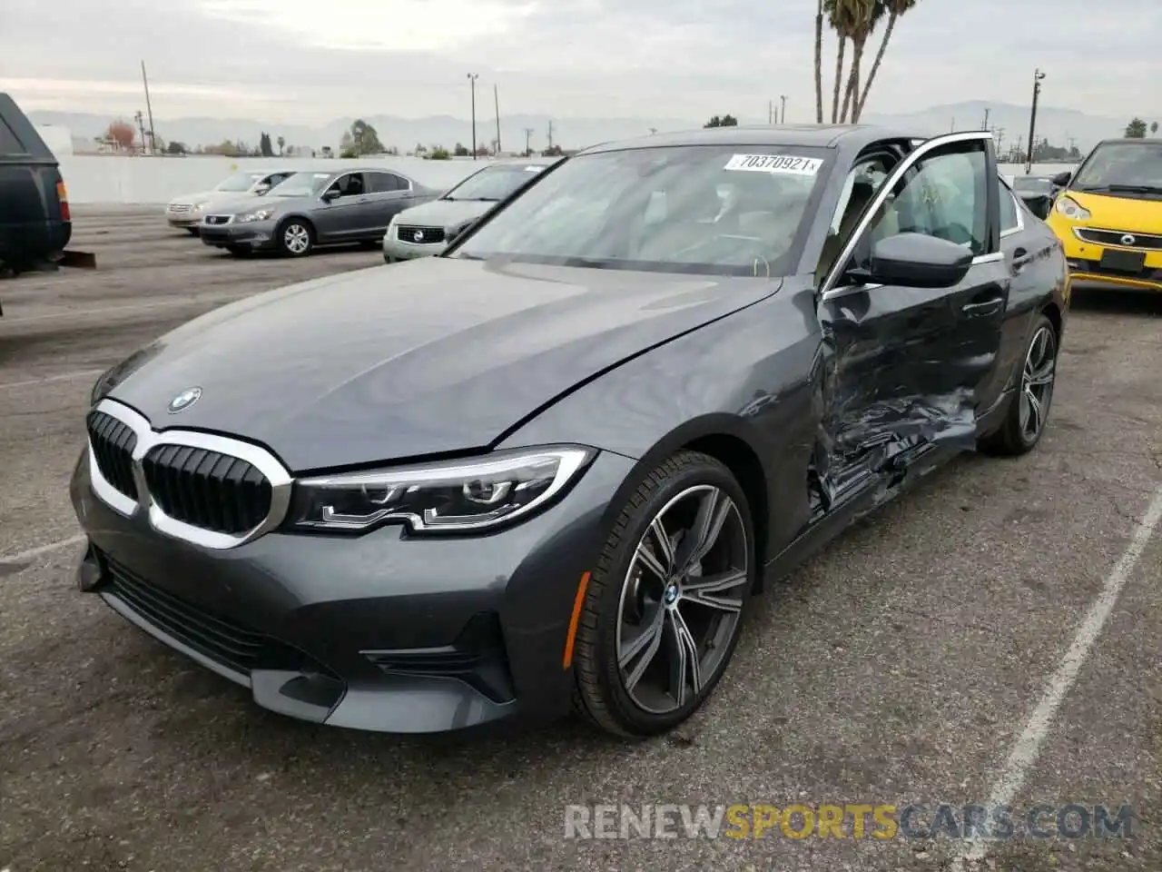 2 Photograph of a damaged car 3MW5R1J06M8B78116 BMW 3 SERIES 2021