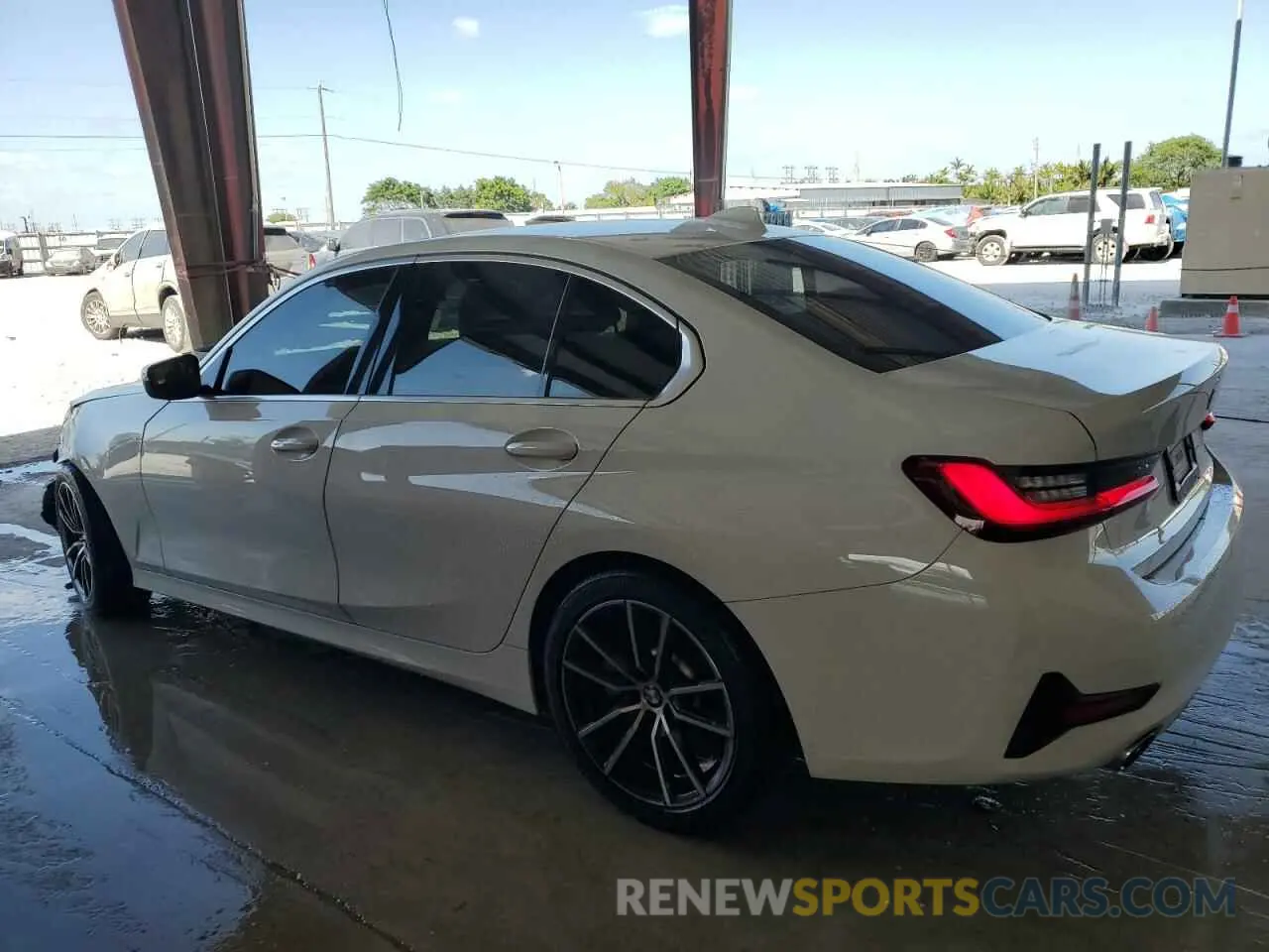 2 Photograph of a damaged car 3MW5R1J06M8B80674 BMW 3 SERIES 2021