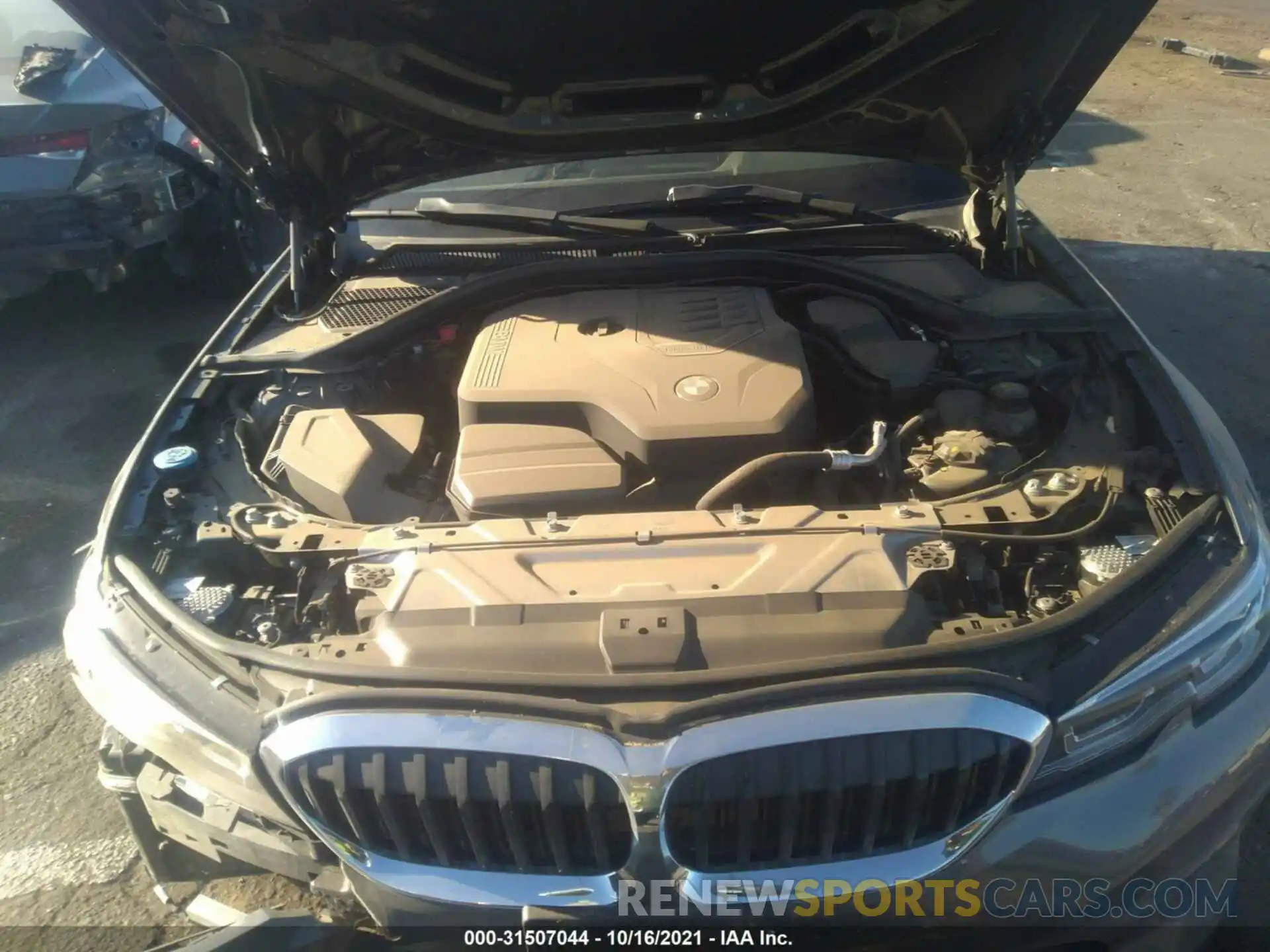 10 Photograph of a damaged car 3MW5R1J06M8C03998 BMW 3 SERIES 2021