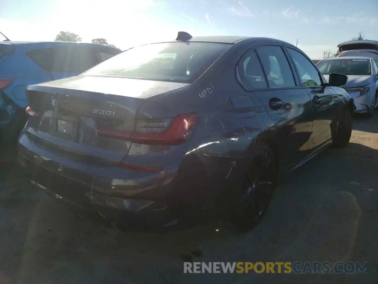 4 Photograph of a damaged car 3MW5R1J07M8B81316 BMW 3 SERIES 2021