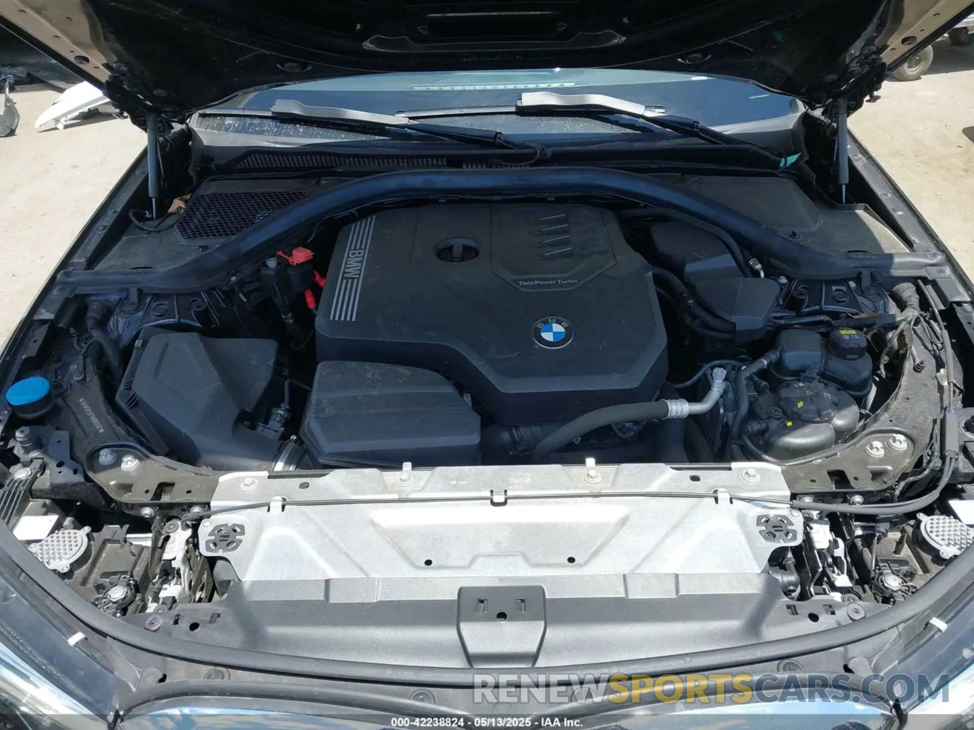 10 Photograph of a damaged car 3MW5R1J07M8B83681 BMW 3 SERIES 2021