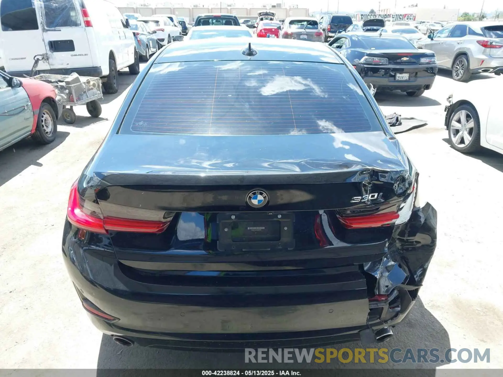 16 Photograph of a damaged car 3MW5R1J07M8B83681 BMW 3 SERIES 2021