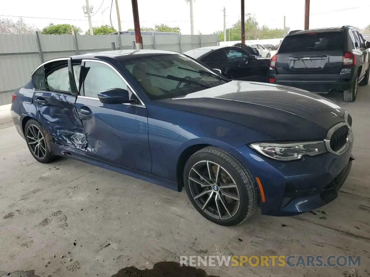 4 Photograph of a damaged car 3MW5R1J07M8B86693 BMW 3 SERIES 2021