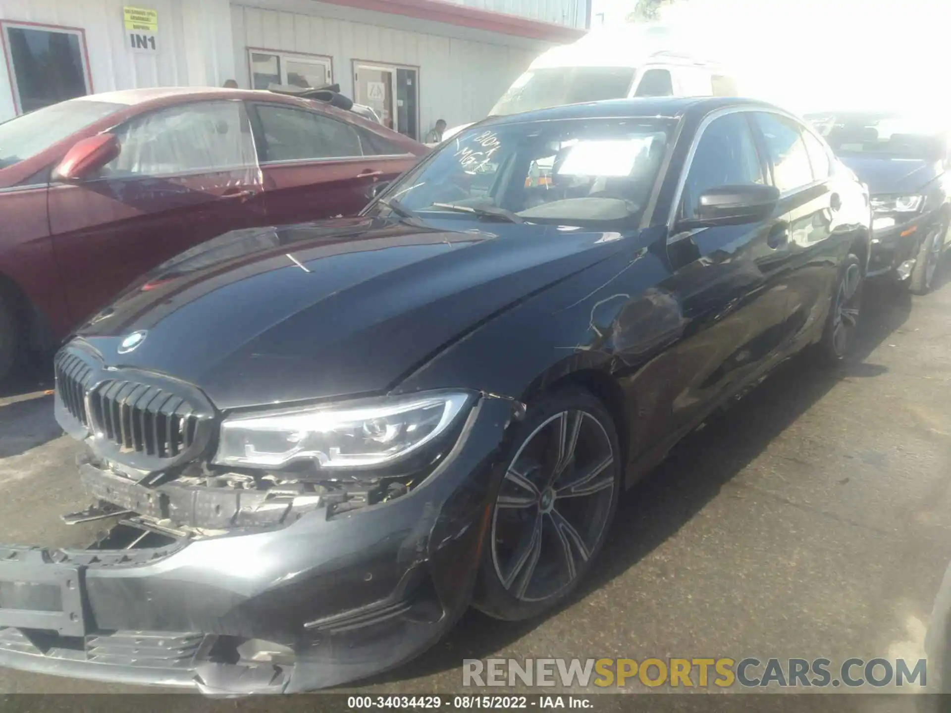 2 Photograph of a damaged car 3MW5R1J07M8B93711 BMW 3 SERIES 2021