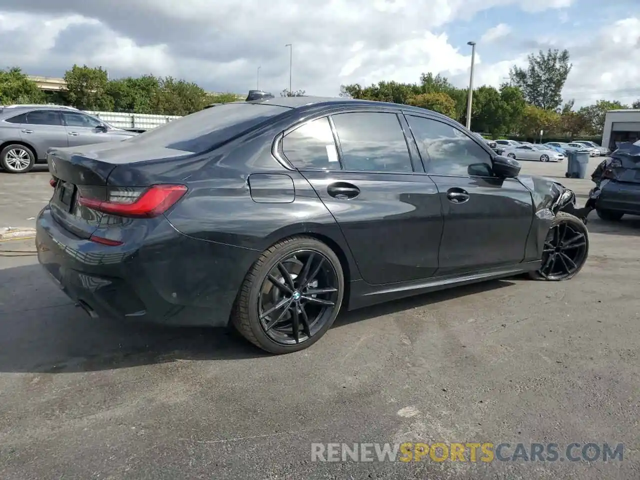 3 Photograph of a damaged car 3MW5R1J07M8B95975 BMW 3 SERIES 2021