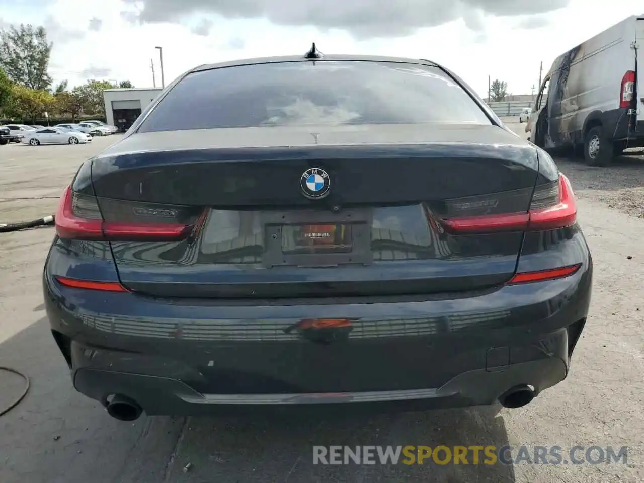 6 Photograph of a damaged car 3MW5R1J07M8B95975 BMW 3 SERIES 2021