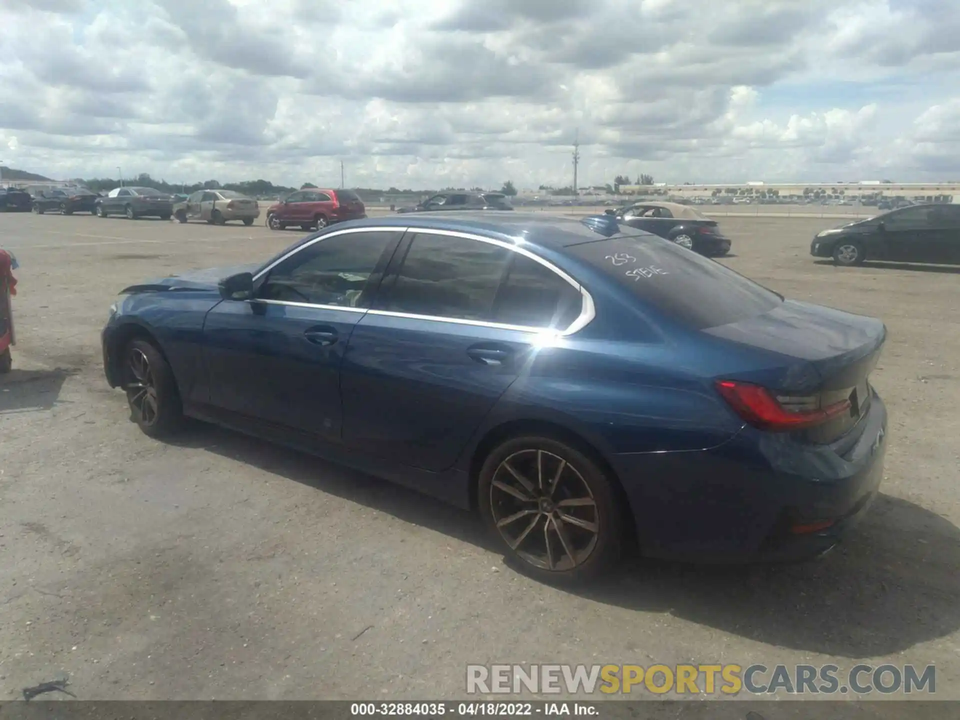 3 Photograph of a damaged car 3MW5R1J07M8C10555 BMW 3 SERIES 2021