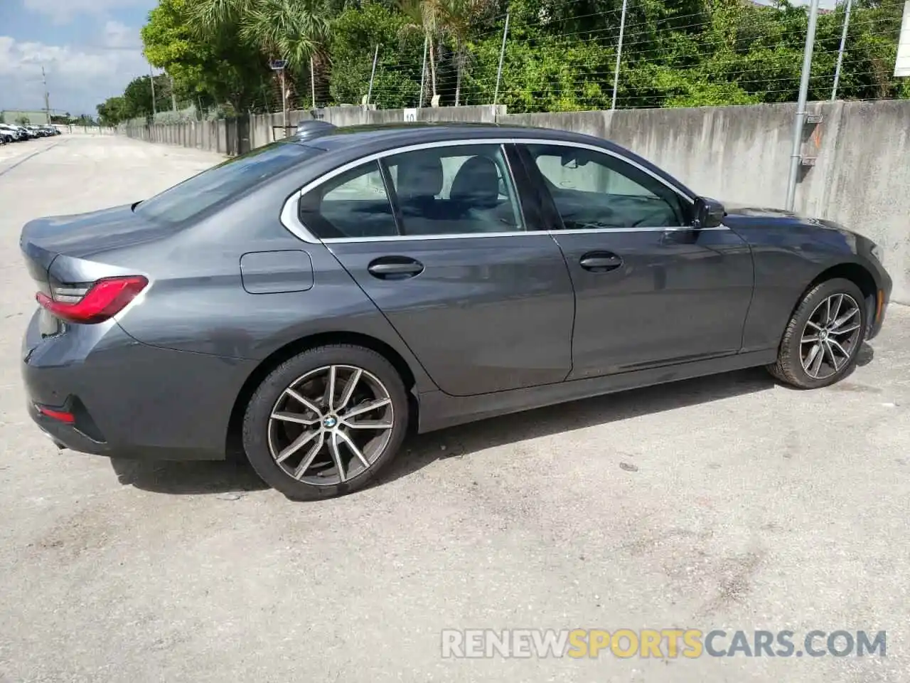 3 Photograph of a damaged car 3MW5R1J07M8C17411 BMW 3 SERIES 2021