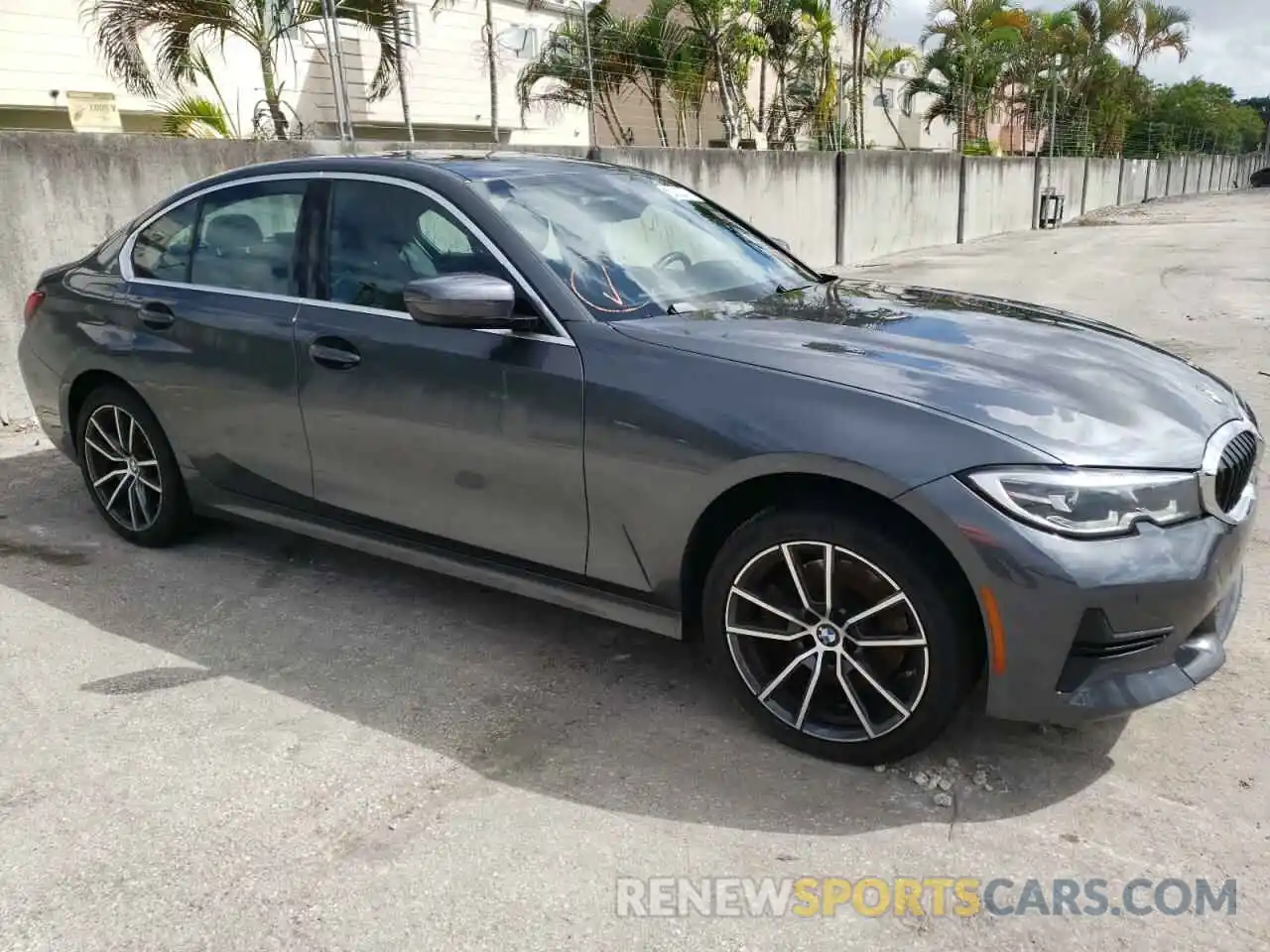 4 Photograph of a damaged car 3MW5R1J07M8C17411 BMW 3 SERIES 2021