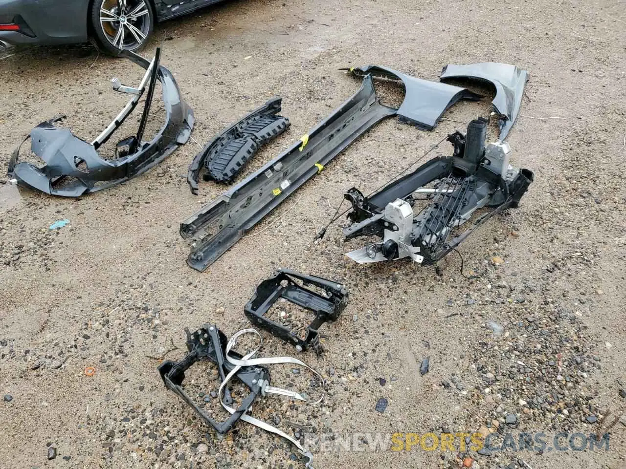 12 Photograph of a damaged car 3MW5R1J08M8B48101 BMW 3 SERIES 2021