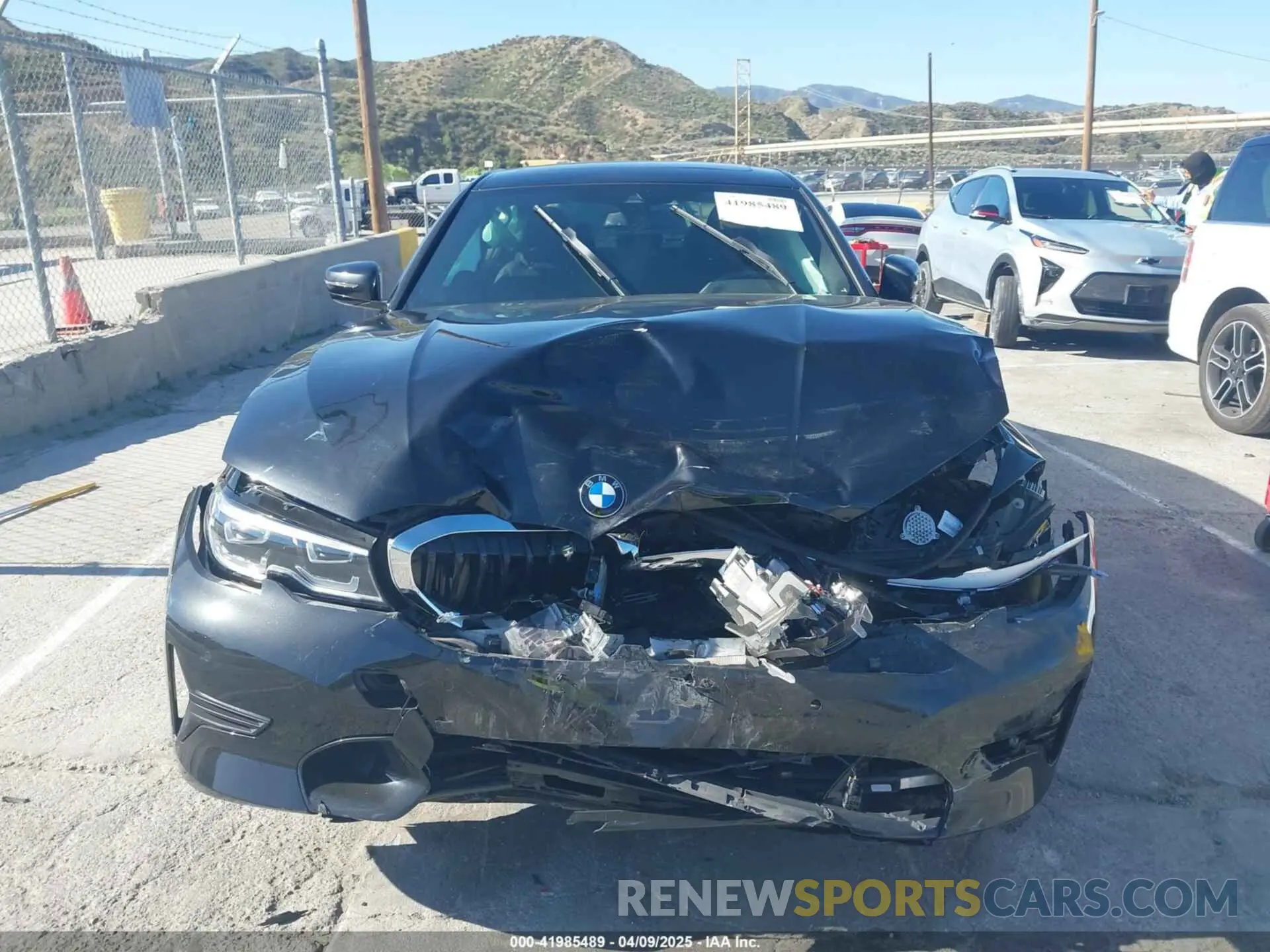 12 Photograph of a damaged car 3MW5R1J08M8B59664 BMW 3 SERIES 2021