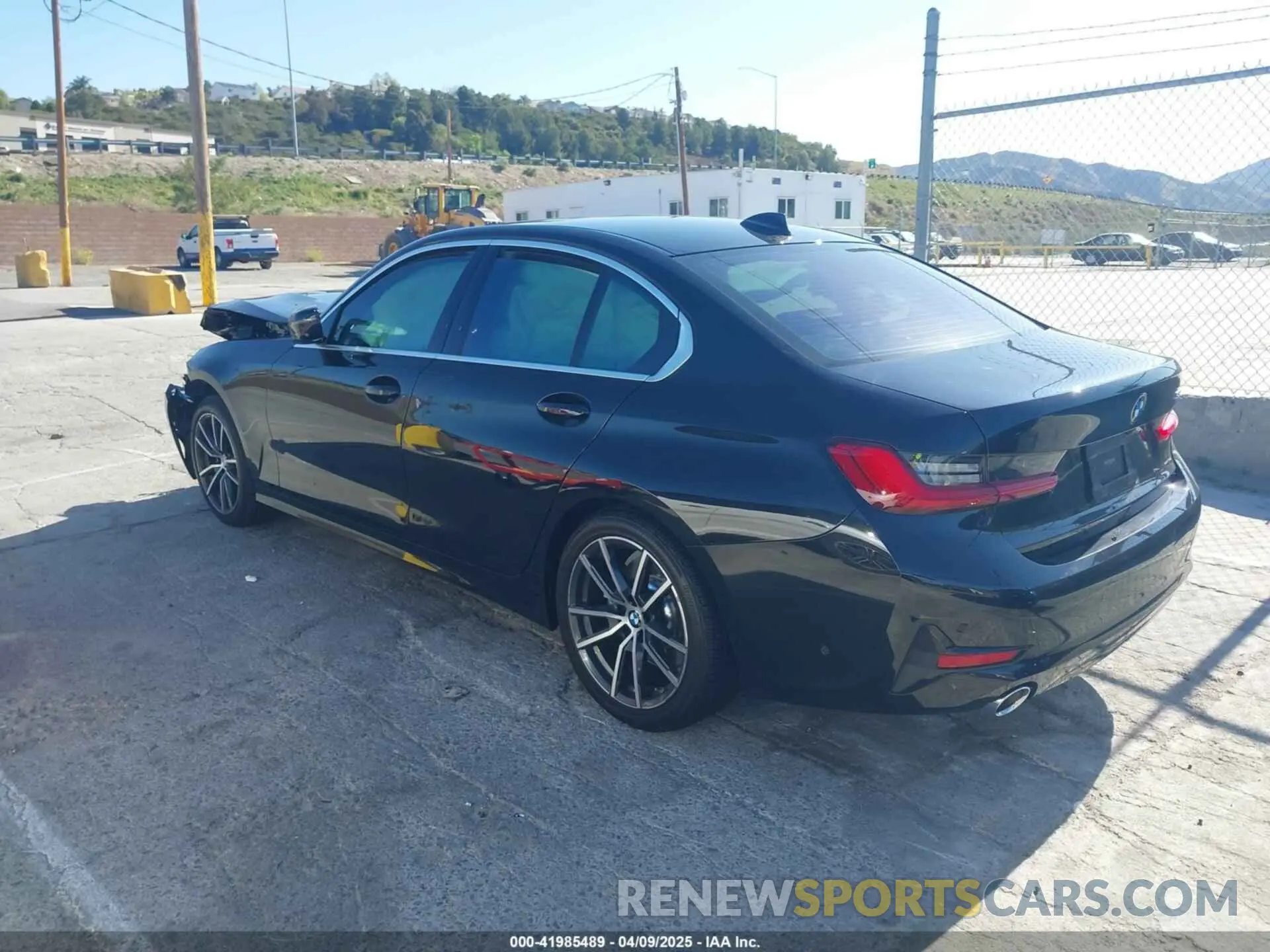 3 Photograph of a damaged car 3MW5R1J08M8B59664 BMW 3 SERIES 2021