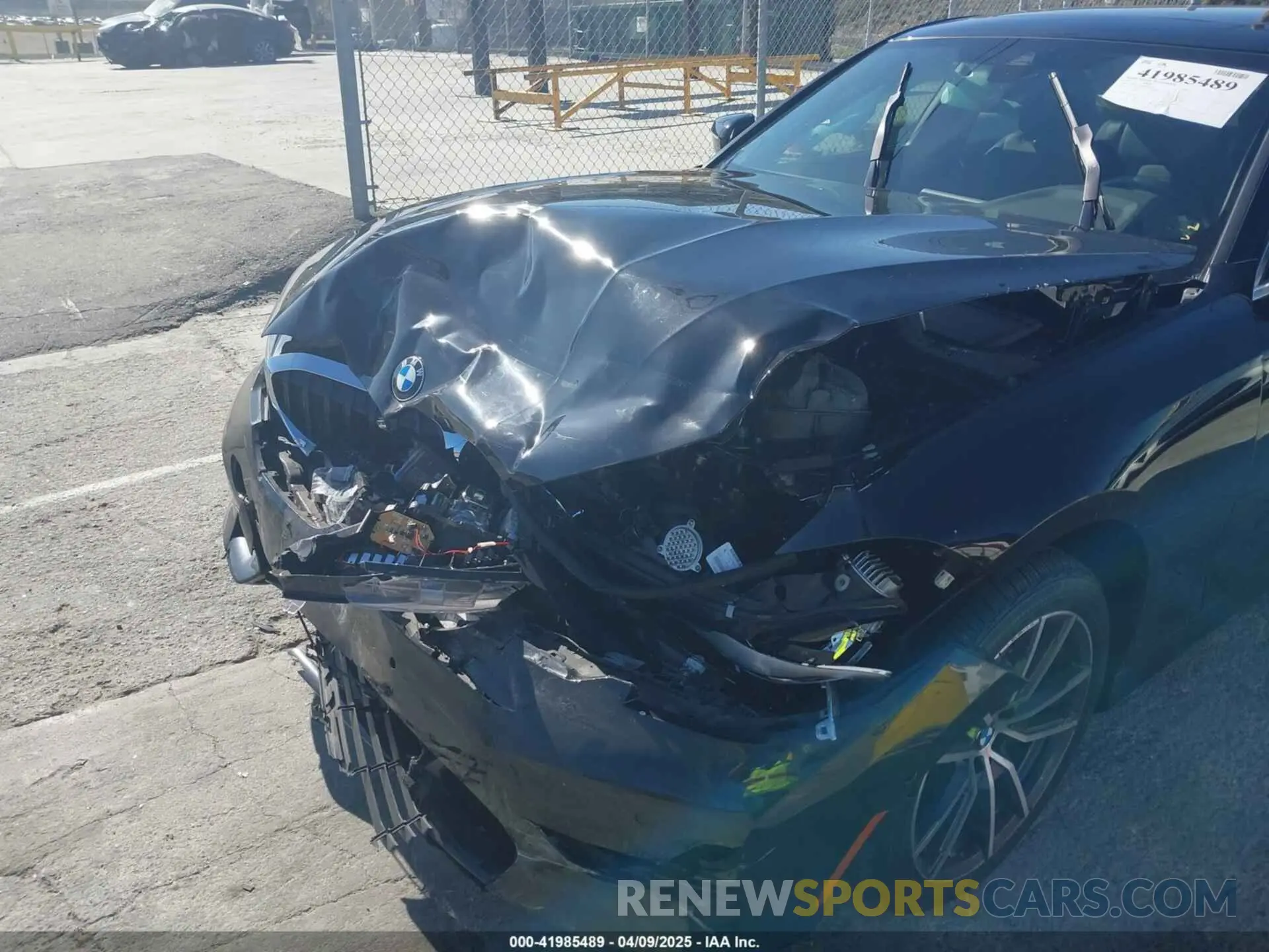 6 Photograph of a damaged car 3MW5R1J08M8B59664 BMW 3 SERIES 2021