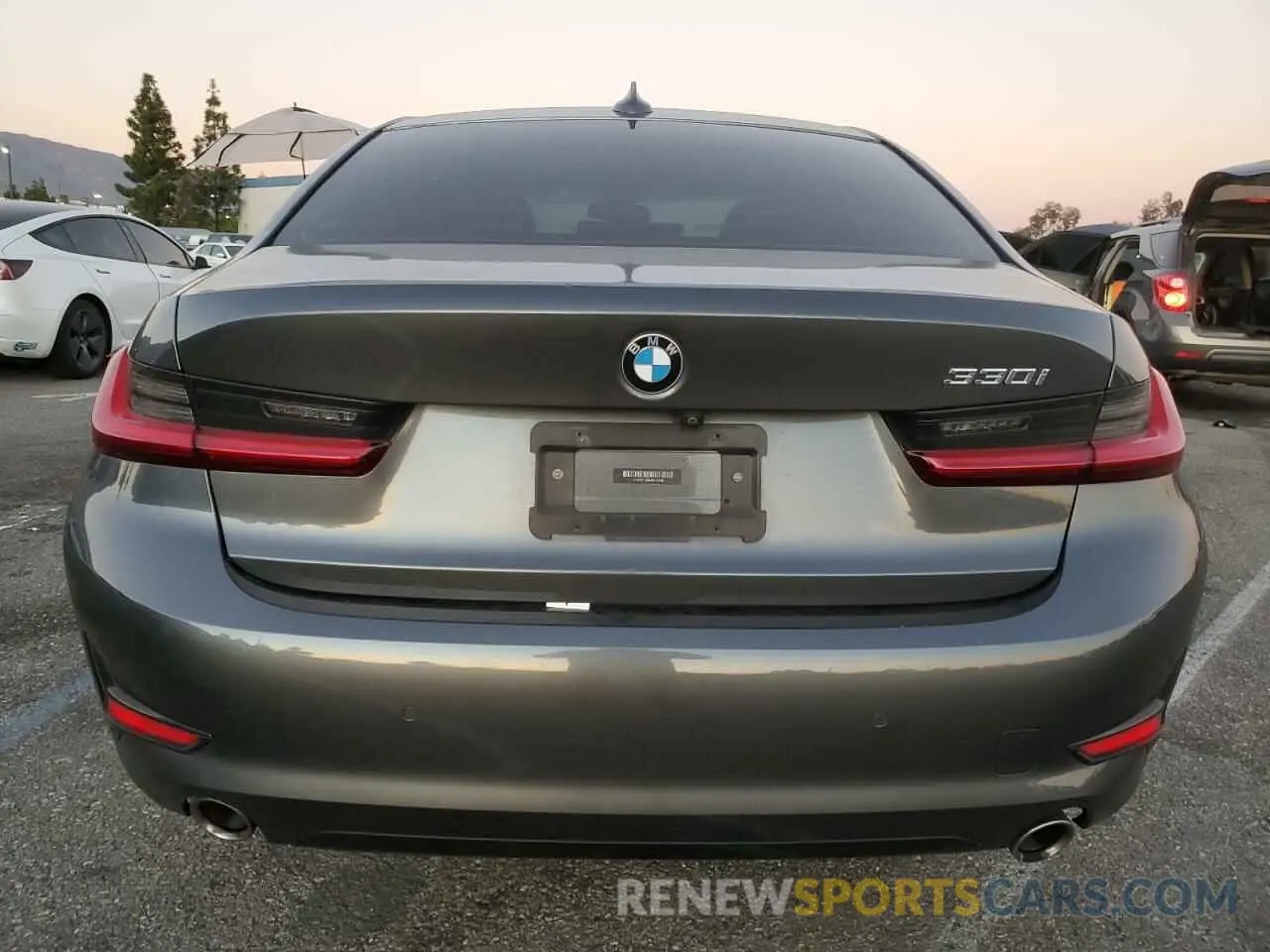 6 Photograph of a damaged car 3MW5R1J08M8B74598 BMW 3 SERIES 2021