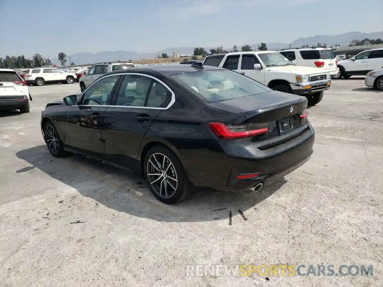 3 Photograph of a damaged car 3MW5R1J09M8B76537 BMW 3 SERIES 2021