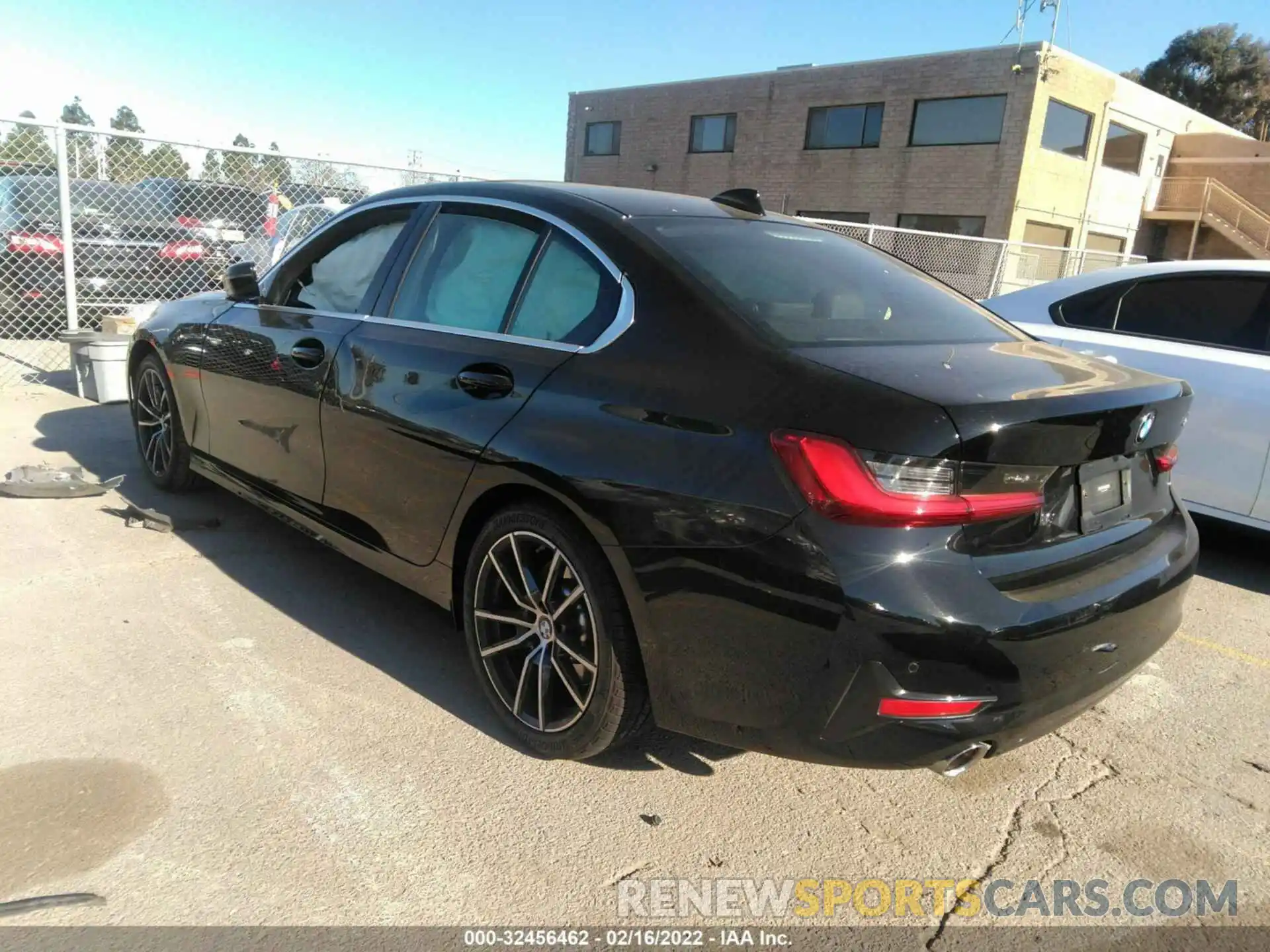 3 Photograph of a damaged car 3MW5R1J09M8B83651 BMW 3 SERIES 2021