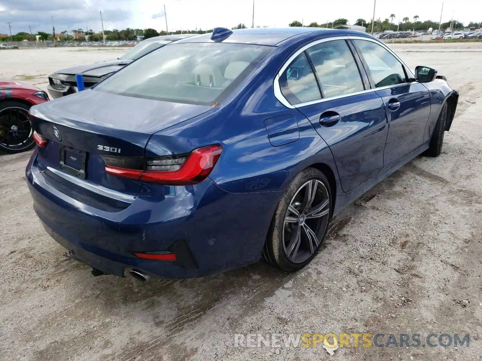 4 Photograph of a damaged car 3MW5R1J09M8B83715 BMW 3 SERIES 2021