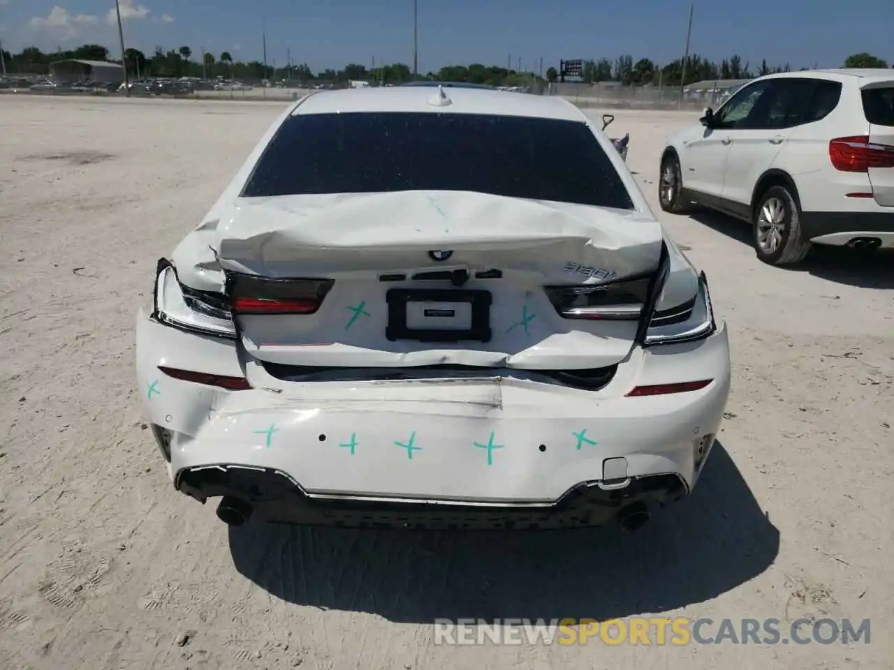 9 Photograph of a damaged car 3MW5R1J0XM8B66678 BMW 3 SERIES 2021