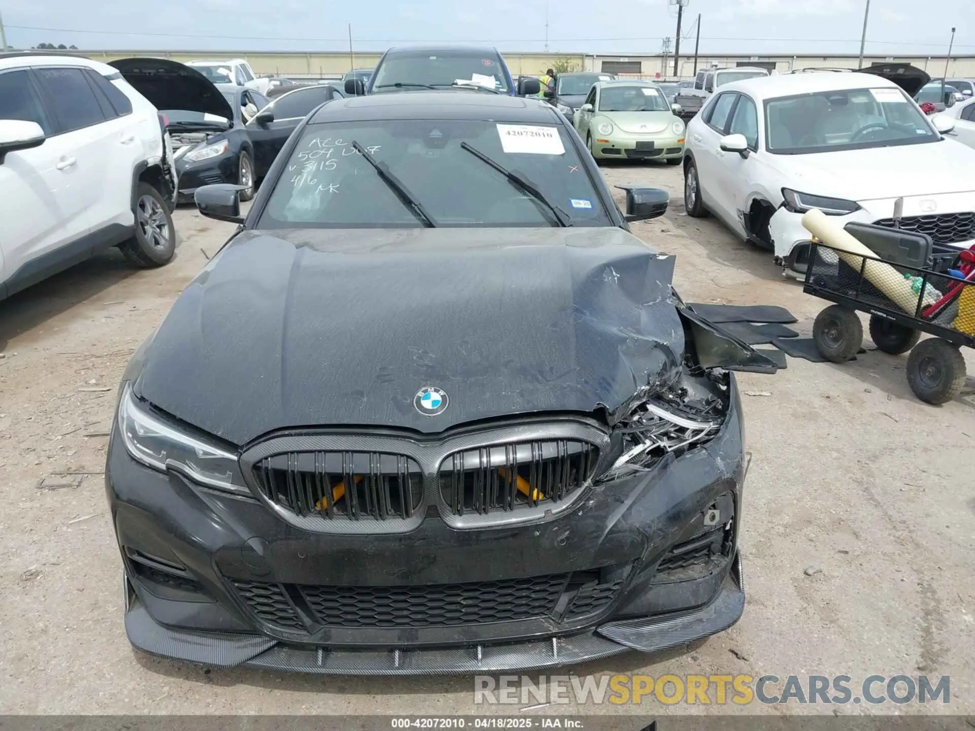 11 Photograph of a damaged car 3MW5R1J0XM8C03115 BMW 3 SERIES 2021