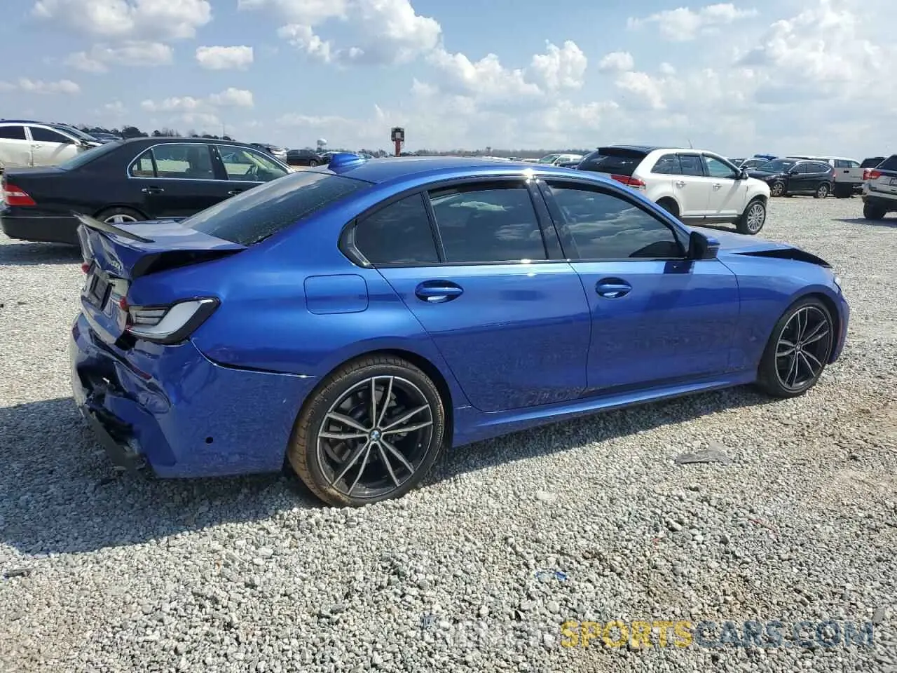 3 Photograph of a damaged car 3MW5R1J0XM8C03213 BMW 3 SERIES 2021