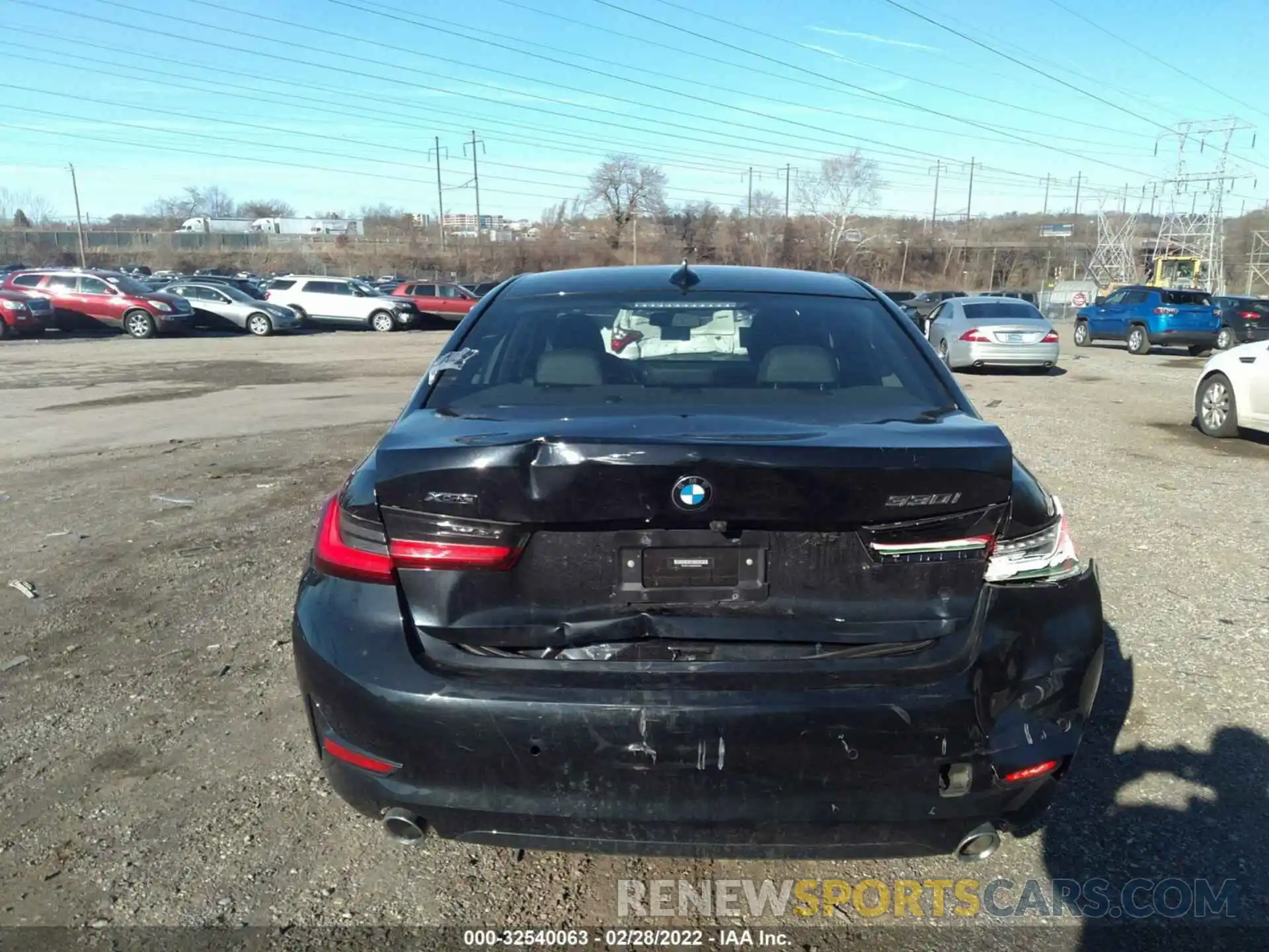 6 Photograph of a damaged car 3MW5R7J00M8B63064 BMW 3 SERIES 2021