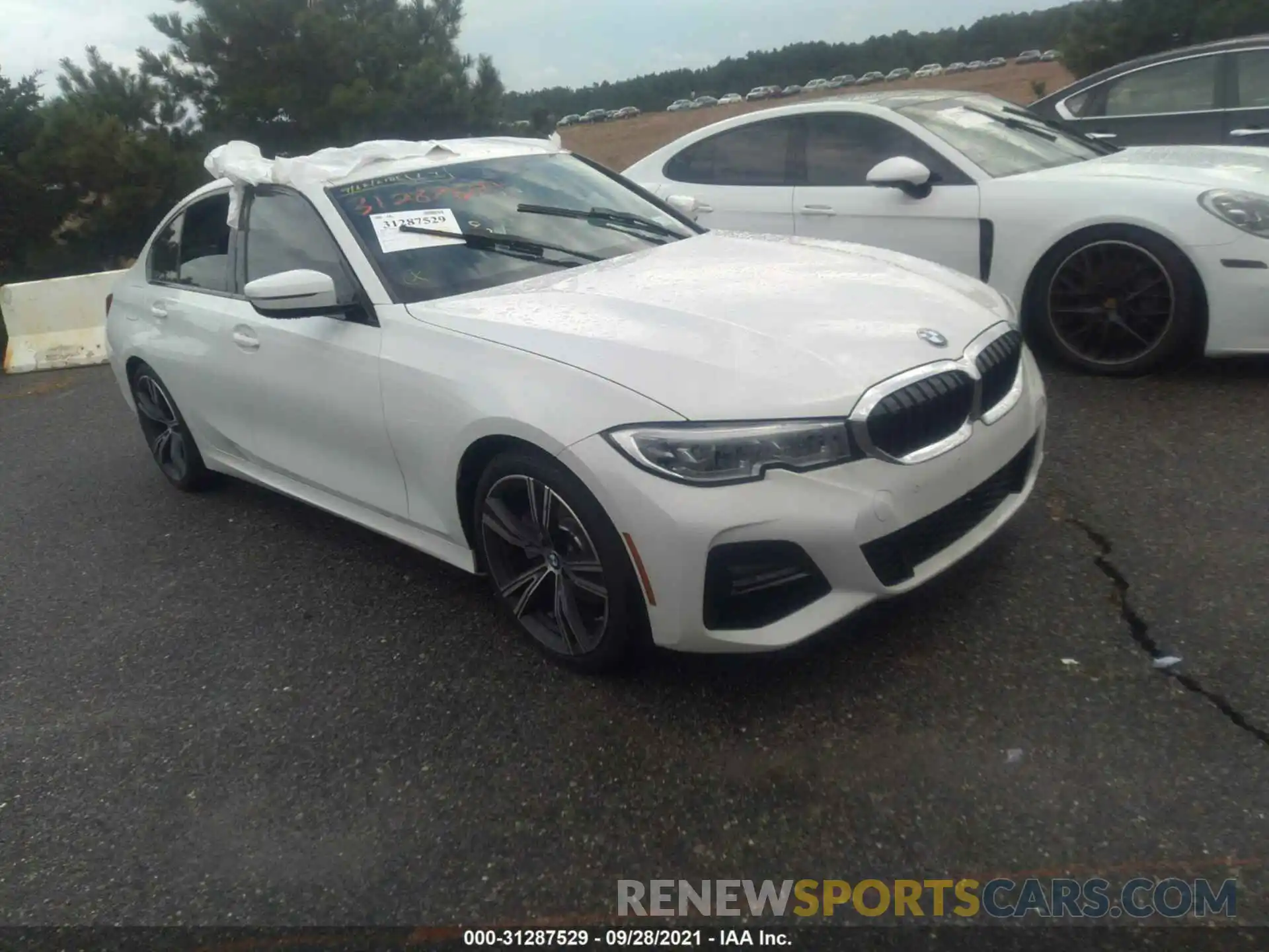 1 Photograph of a damaged car 3MW5R7J00M8B72573 BMW 3 SERIES 2021