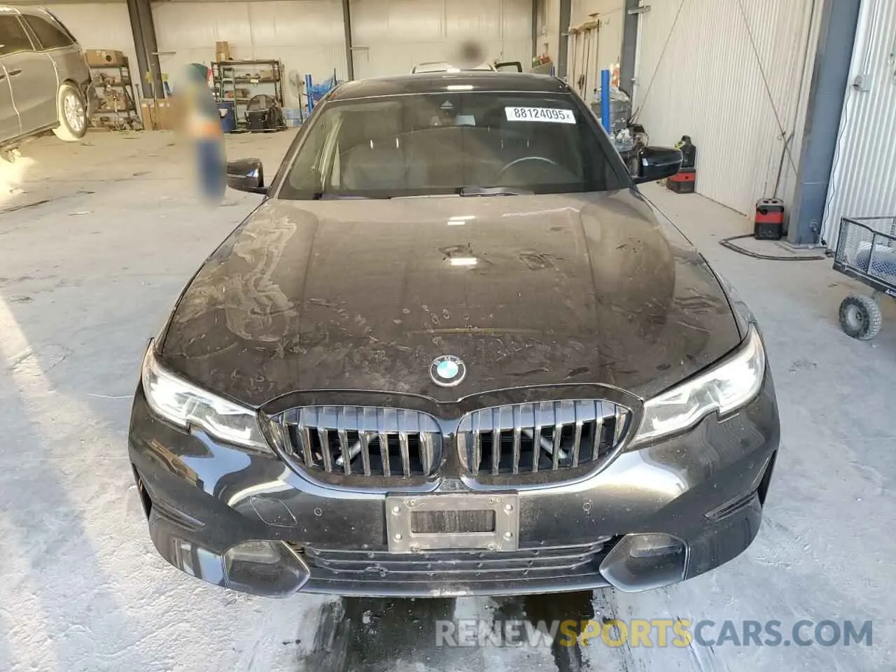 5 Photograph of a damaged car 3MW5R7J00M8B78311 BMW 3 SERIES 2021