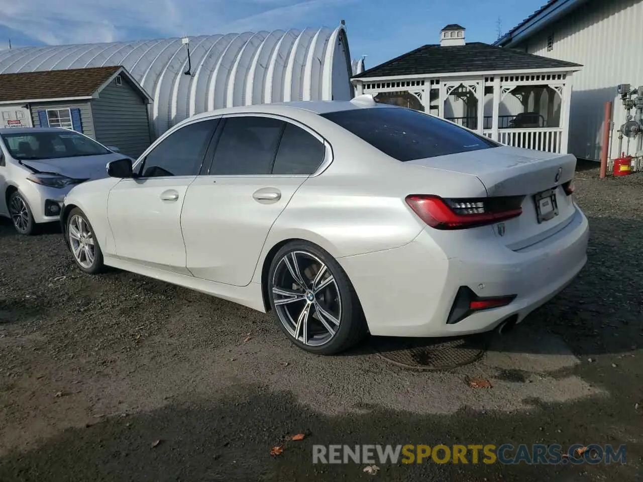2 Photograph of a damaged car 3MW5R7J00M8B78356 BMW 3 SERIES 2021