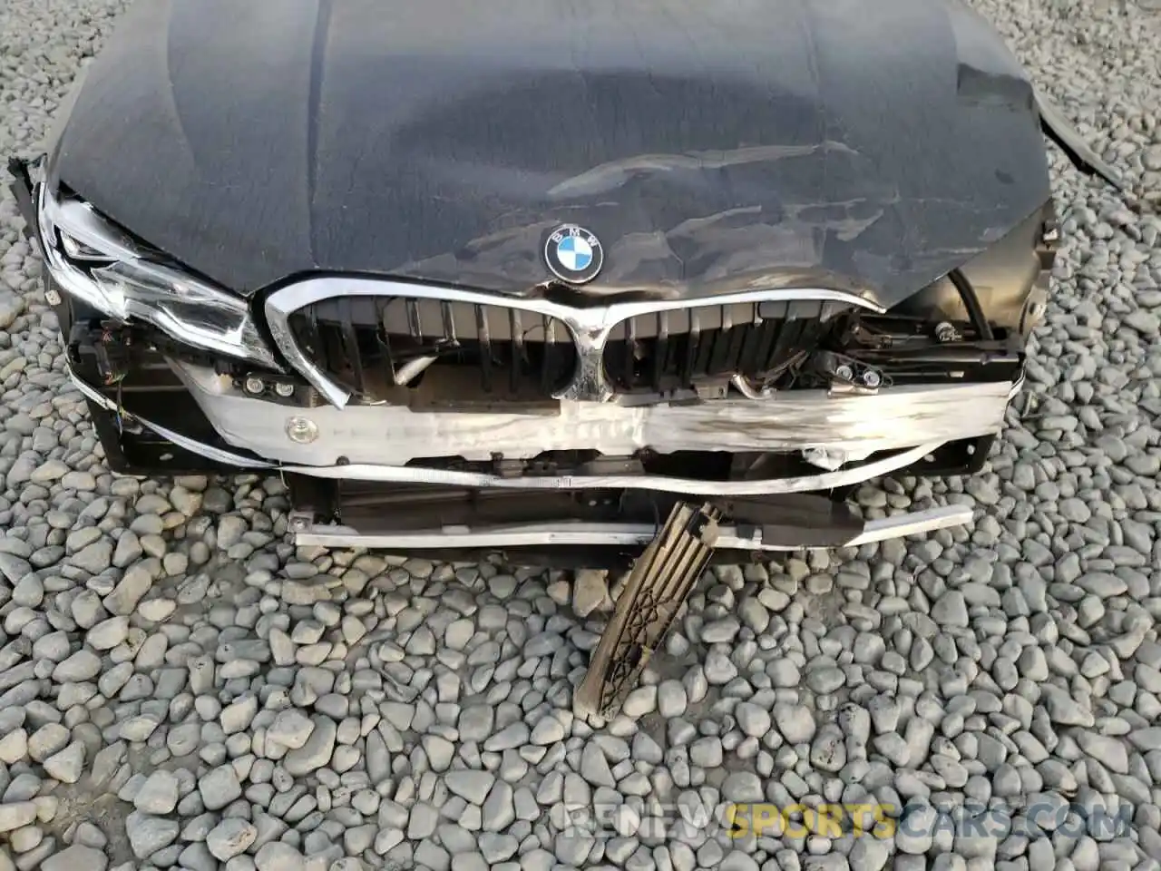 9 Photograph of a damaged car 3MW5R7J00M8B95688 BMW 3 SERIES 2021