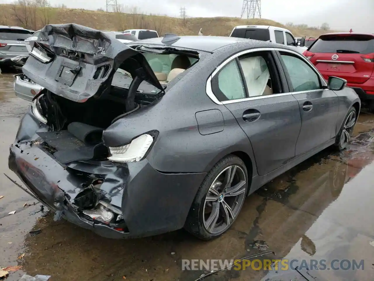 4 Photograph of a damaged car 3MW5R7J00M8C00551 BMW 3 SERIES 2021