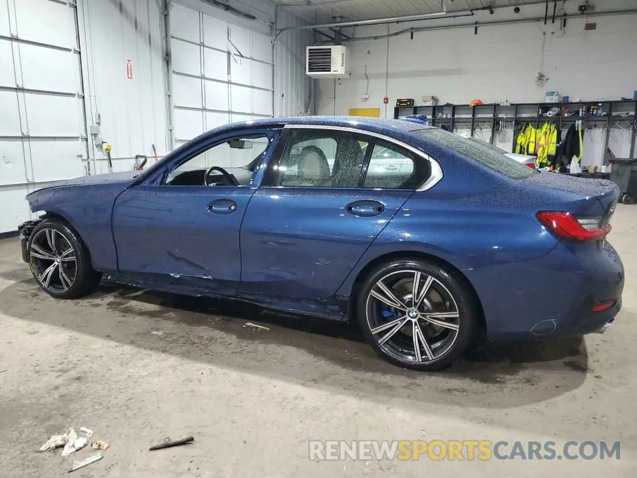 2 Photograph of a damaged car 3MW5R7J01M8B70475 BMW 3 SERIES 2021