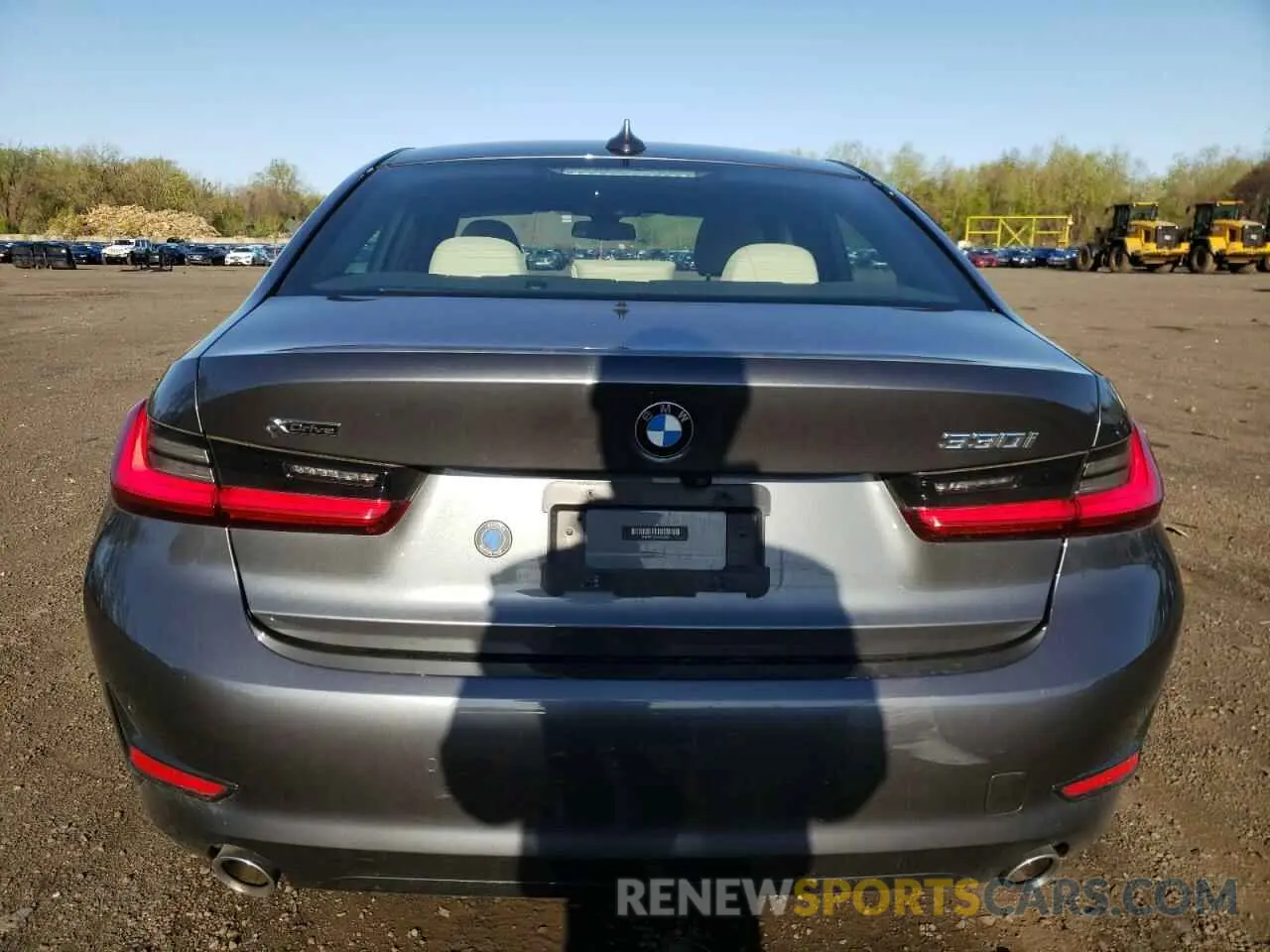 6 Photograph of a damaged car 3MW5R7J01M8B96851 BMW 3 SERIES 2021