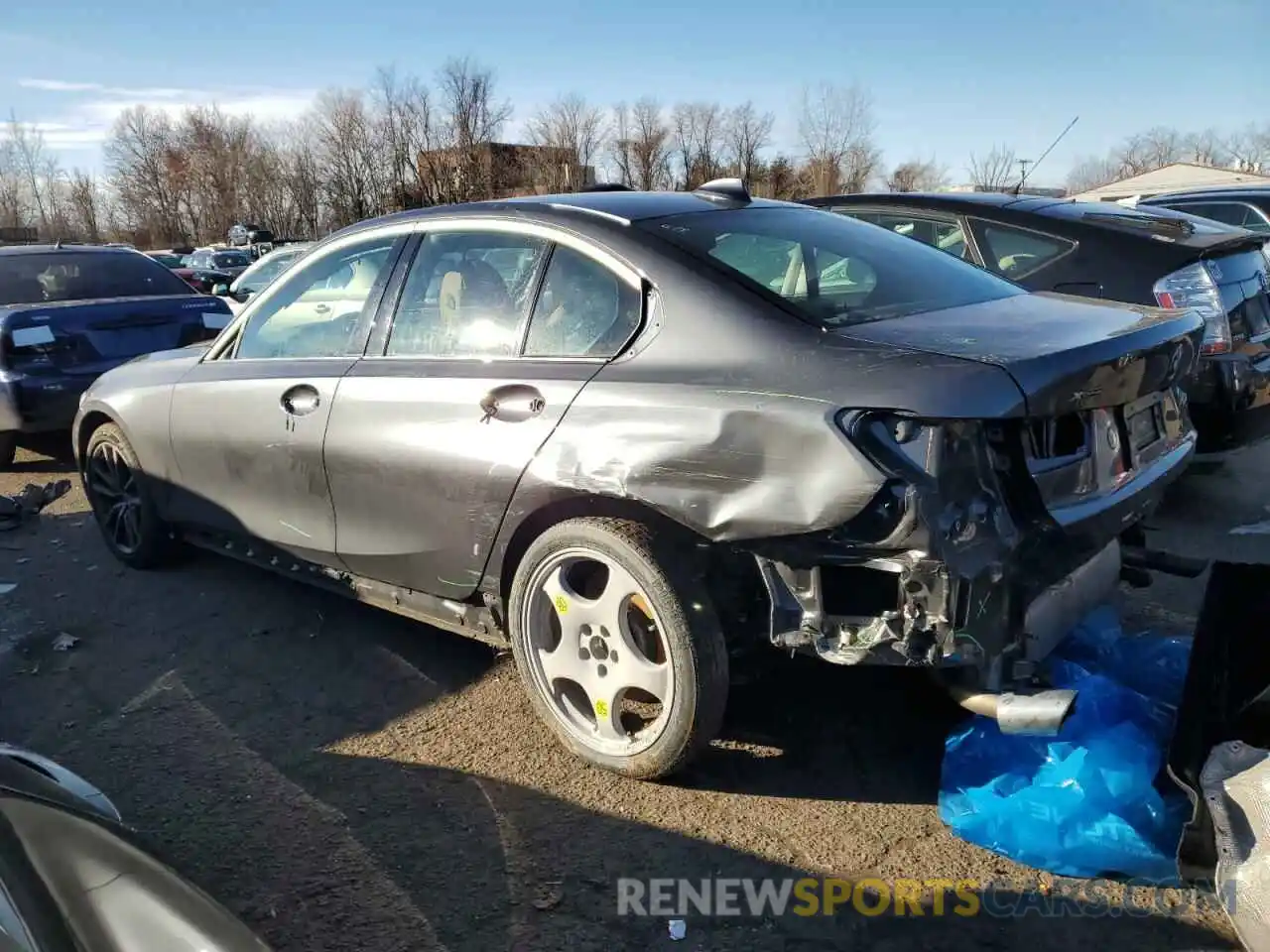 2 Photograph of a damaged car 3MW5R7J02M8B53295 BMW 3 SERIES 2021