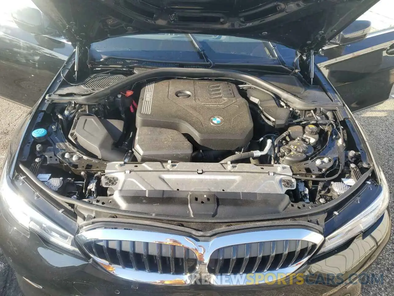 11 Photograph of a damaged car 3MW5R7J02M8B60229 BMW 3 SERIES 2021