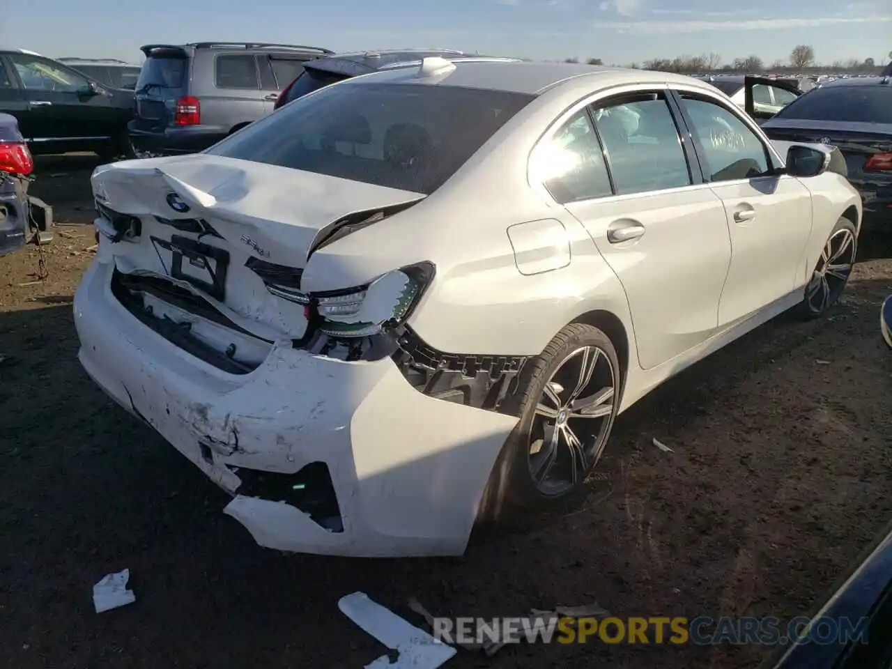 4 Photograph of a damaged car 3MW5R7J03M8B51040 BMW 3 SERIES 2021