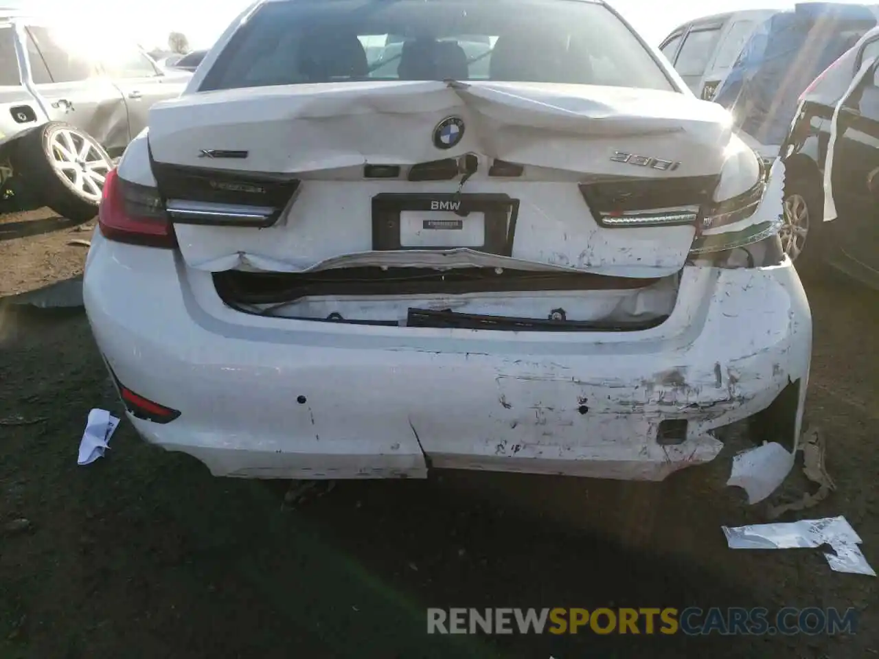 9 Photograph of a damaged car 3MW5R7J03M8B51040 BMW 3 SERIES 2021