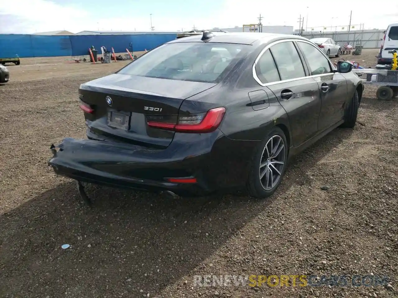 4 Photograph of a damaged car 3MW5R7J03M8C08059 BMW 3 SERIES 2021