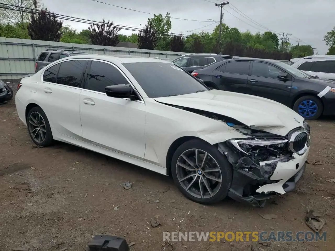 4 Photograph of a damaged car 3MW5R7J04M8B48387 BMW 3 SERIES 2021