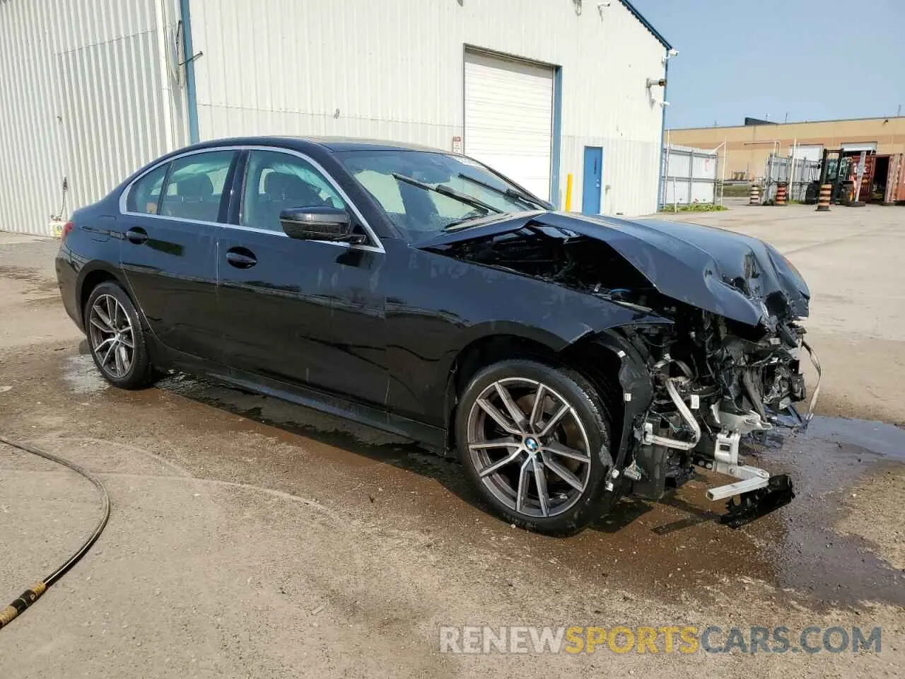 4 Photograph of a damaged car 3MW5R7J04M8B73239 BMW 3 SERIES 2021
