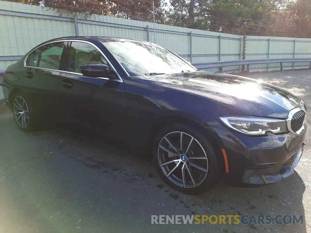 4 Photograph of a damaged car 3MW5R7J04M8B81776 BMW 3 SERIES 2021