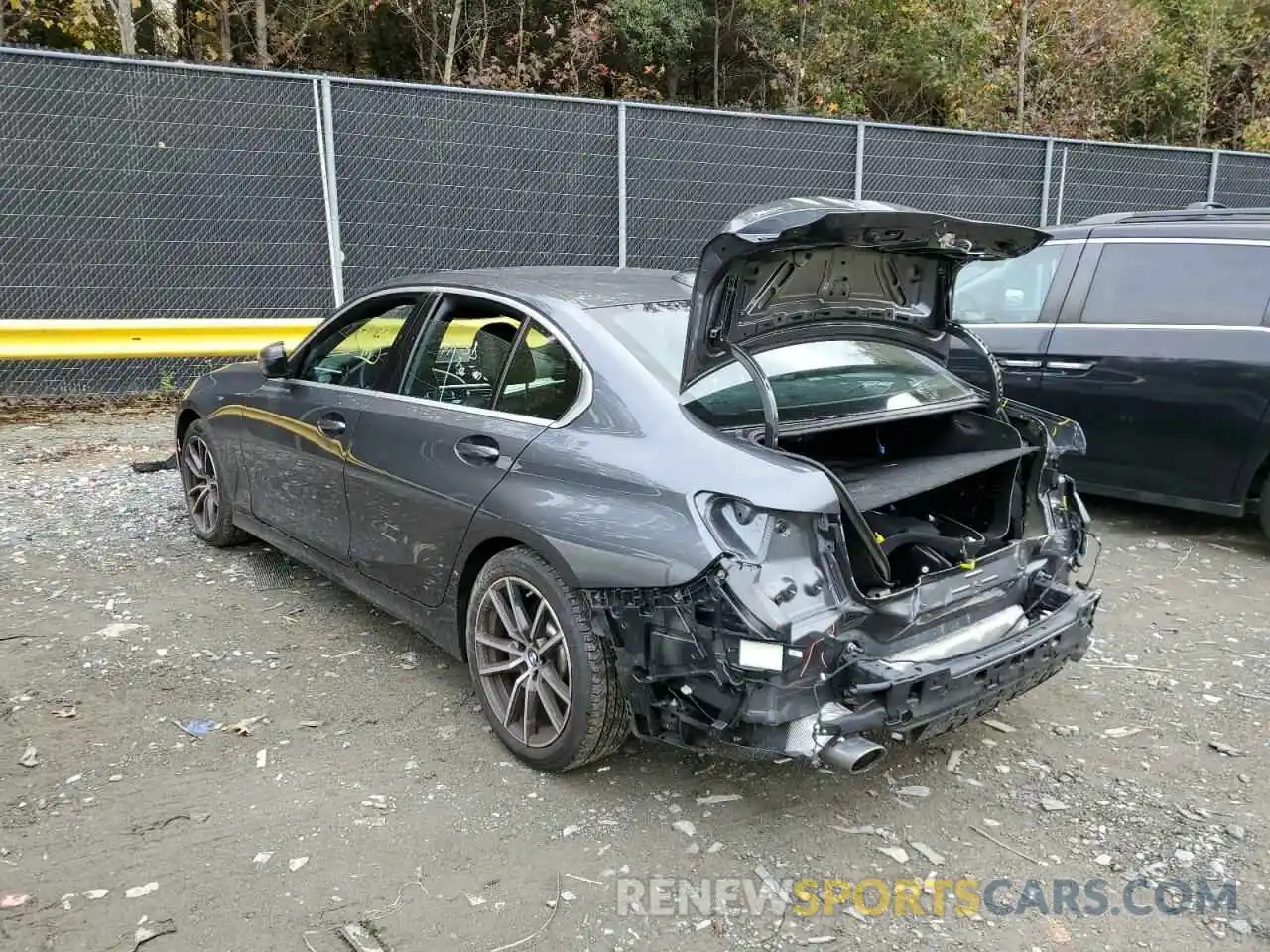 3 Photograph of a damaged car 3MW5R7J04M8C07941 BMW 3 SERIES 2021