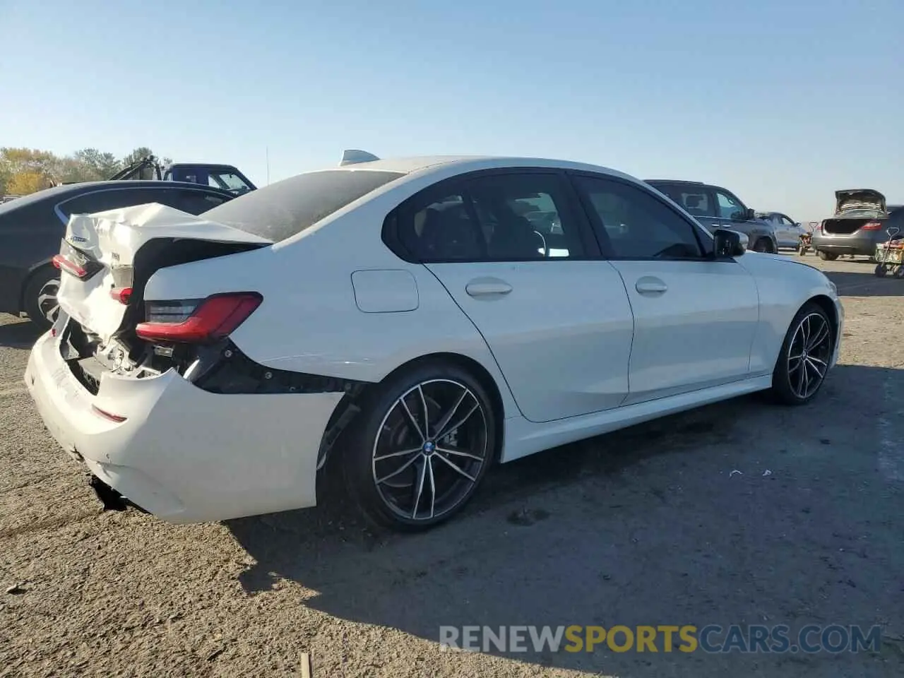 3 Photograph of a damaged car 3MW5R7J05M8B52724 BMW 3 SERIES 2021