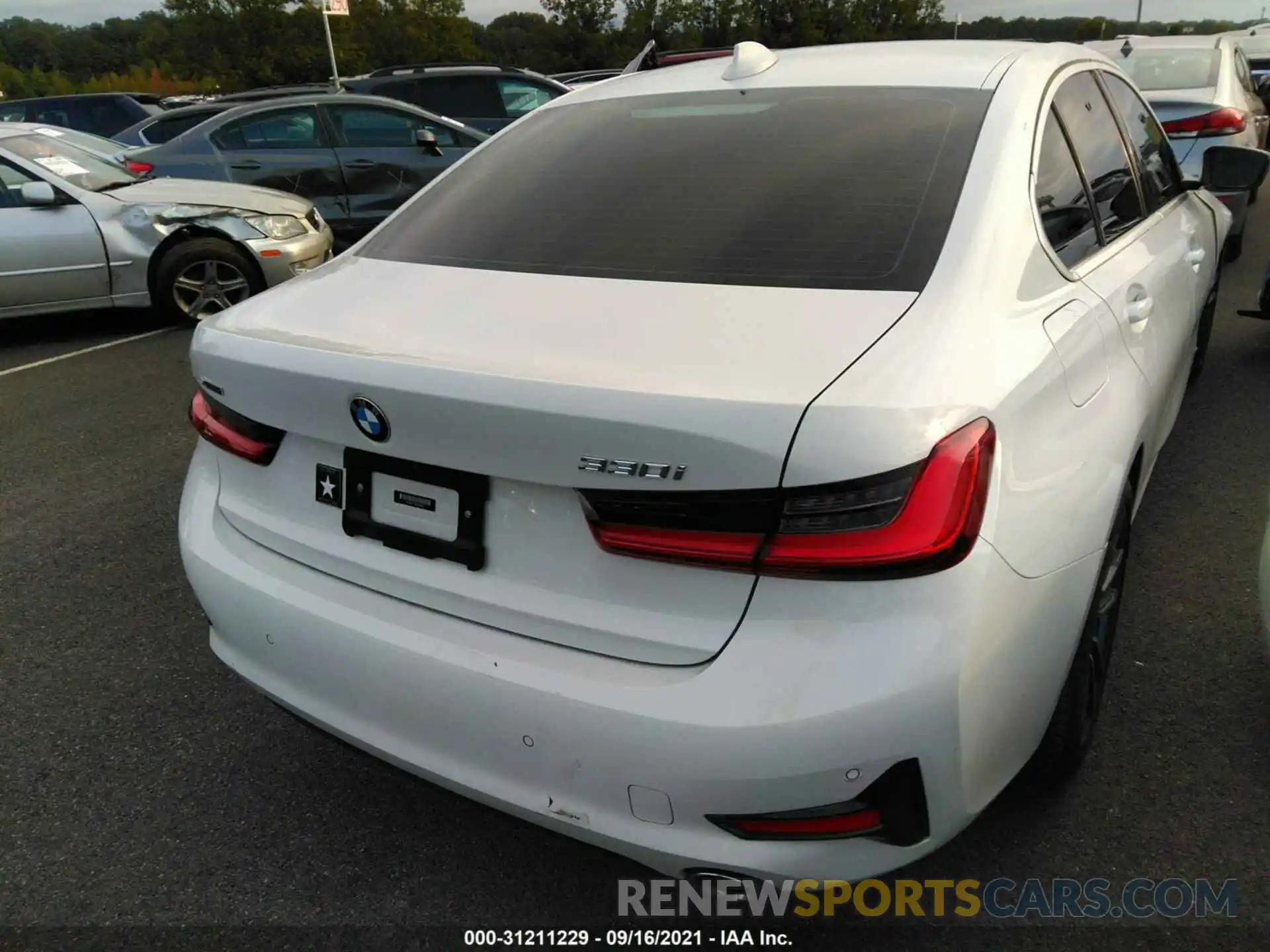 4 Photograph of a damaged car 3MW5R7J05M8C08967 BMW 3 SERIES 2021